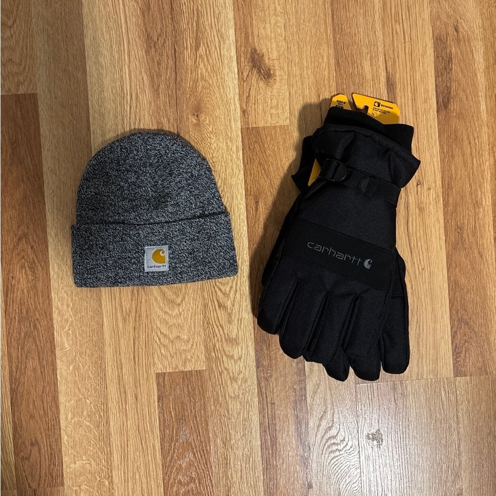 Carhartt hat and gloves